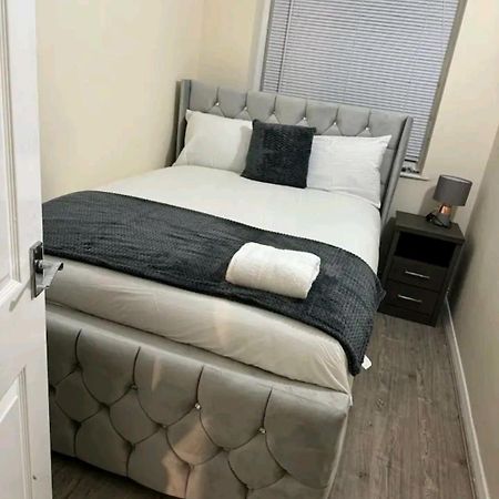 Lovely 2-Bed Apartment In Knowle Solihull Eksteriør billede