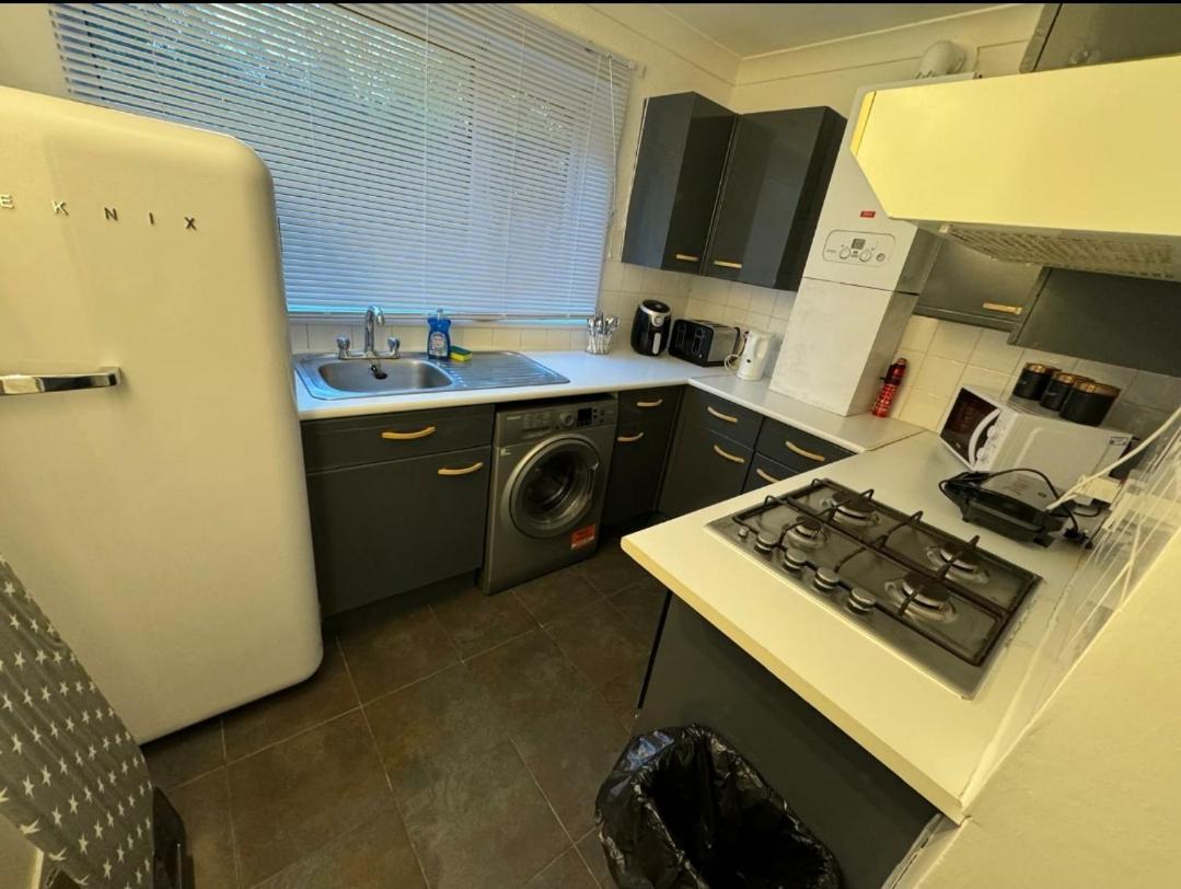 Lovely 2-Bed Apartment In Knowle Solihull Eksteriør billede