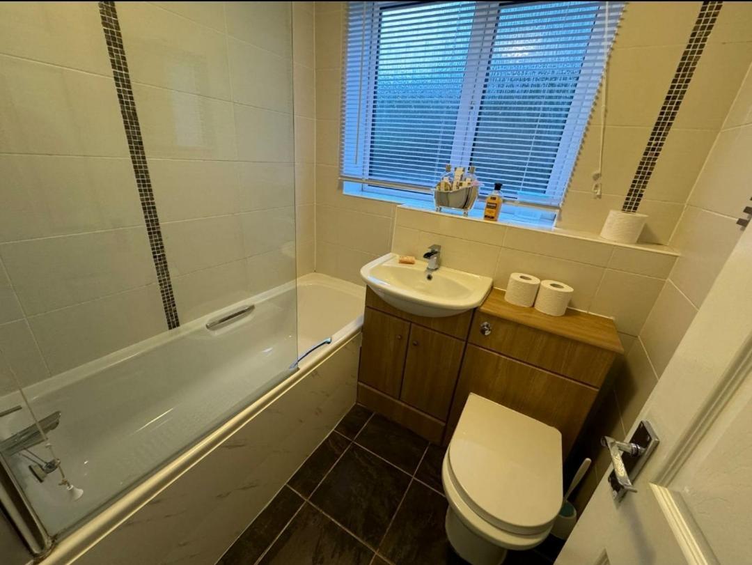 Lovely 2-Bed Apartment In Knowle Solihull Eksteriør billede