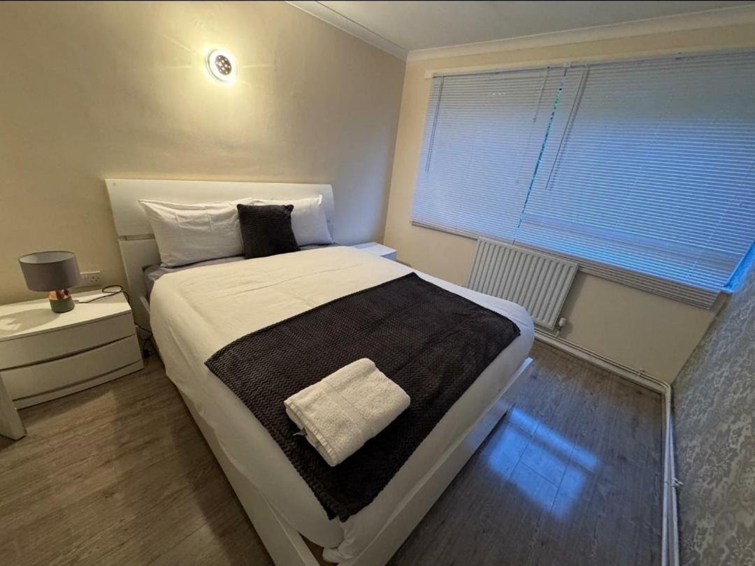 Lovely 2-Bed Apartment In Knowle Solihull Eksteriør billede